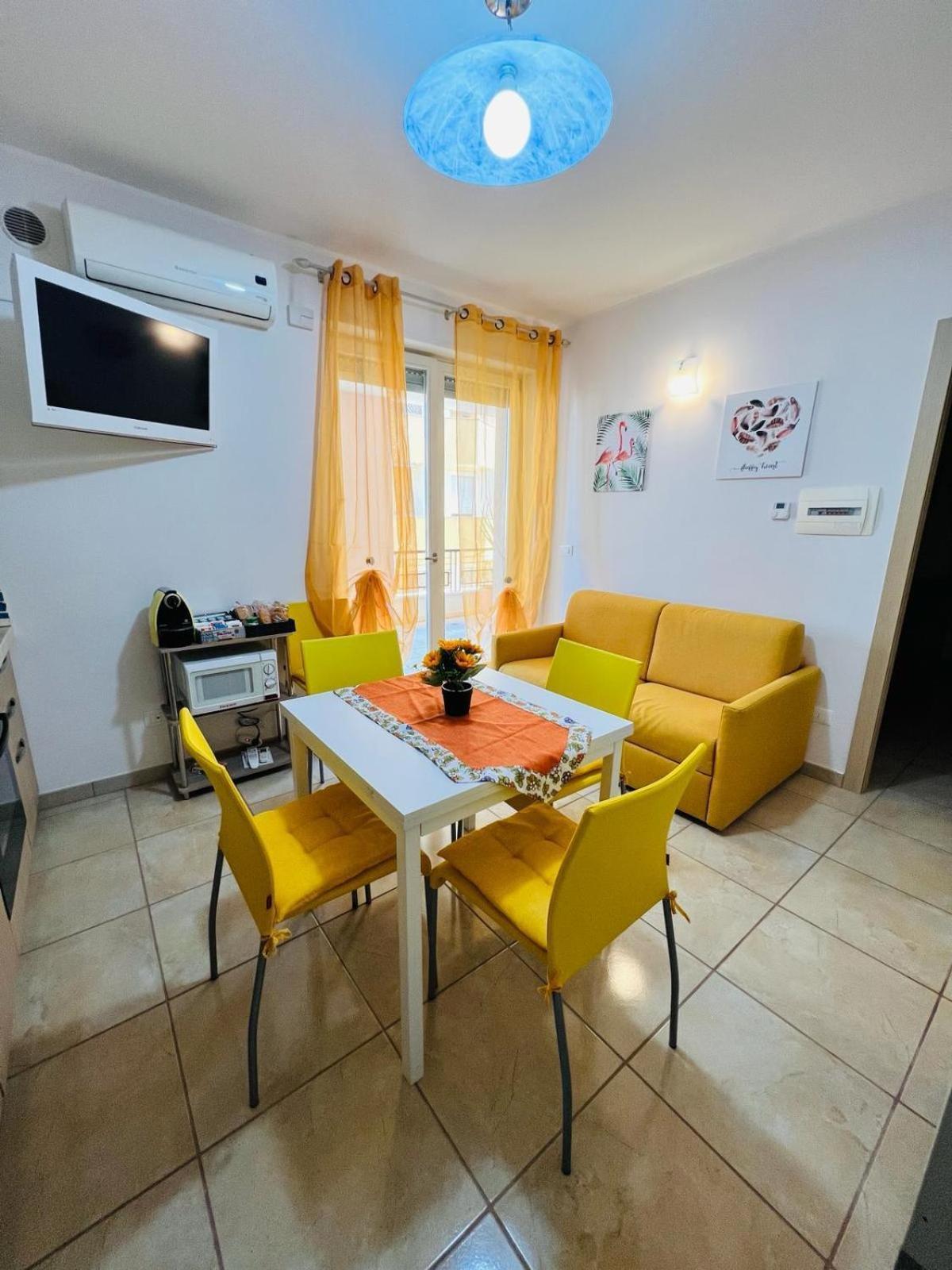 Andrea House Apartment เลชเช ภายนอก รูปภาพ